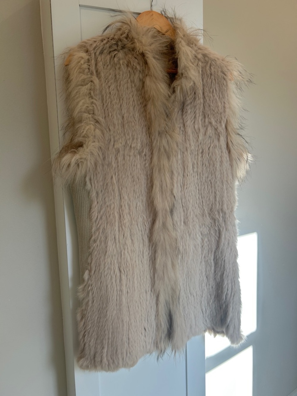 Beige real Fur Vest - Soft Plush Sleeveless Outerwear